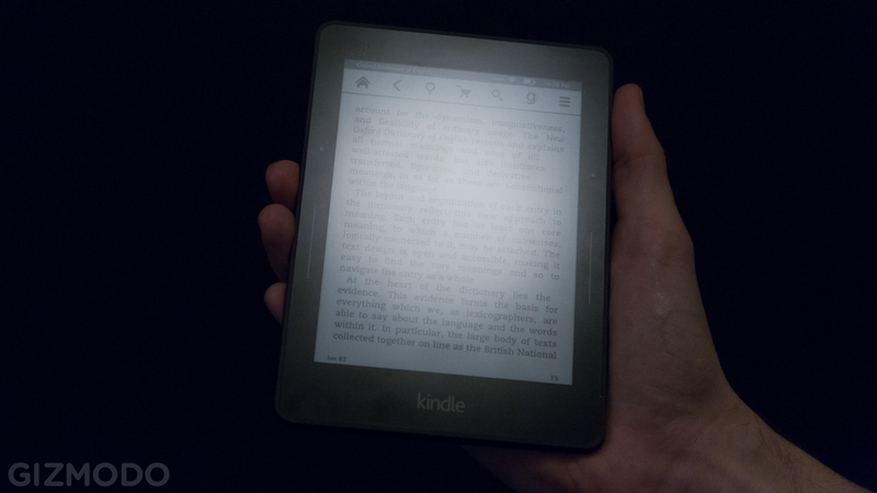 Illustration for article titled Just How Much Better Is Amazon's Kindle Voyage Screen?